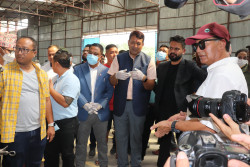 Balen Shah and several other mayors visit controversial garbage-burning site